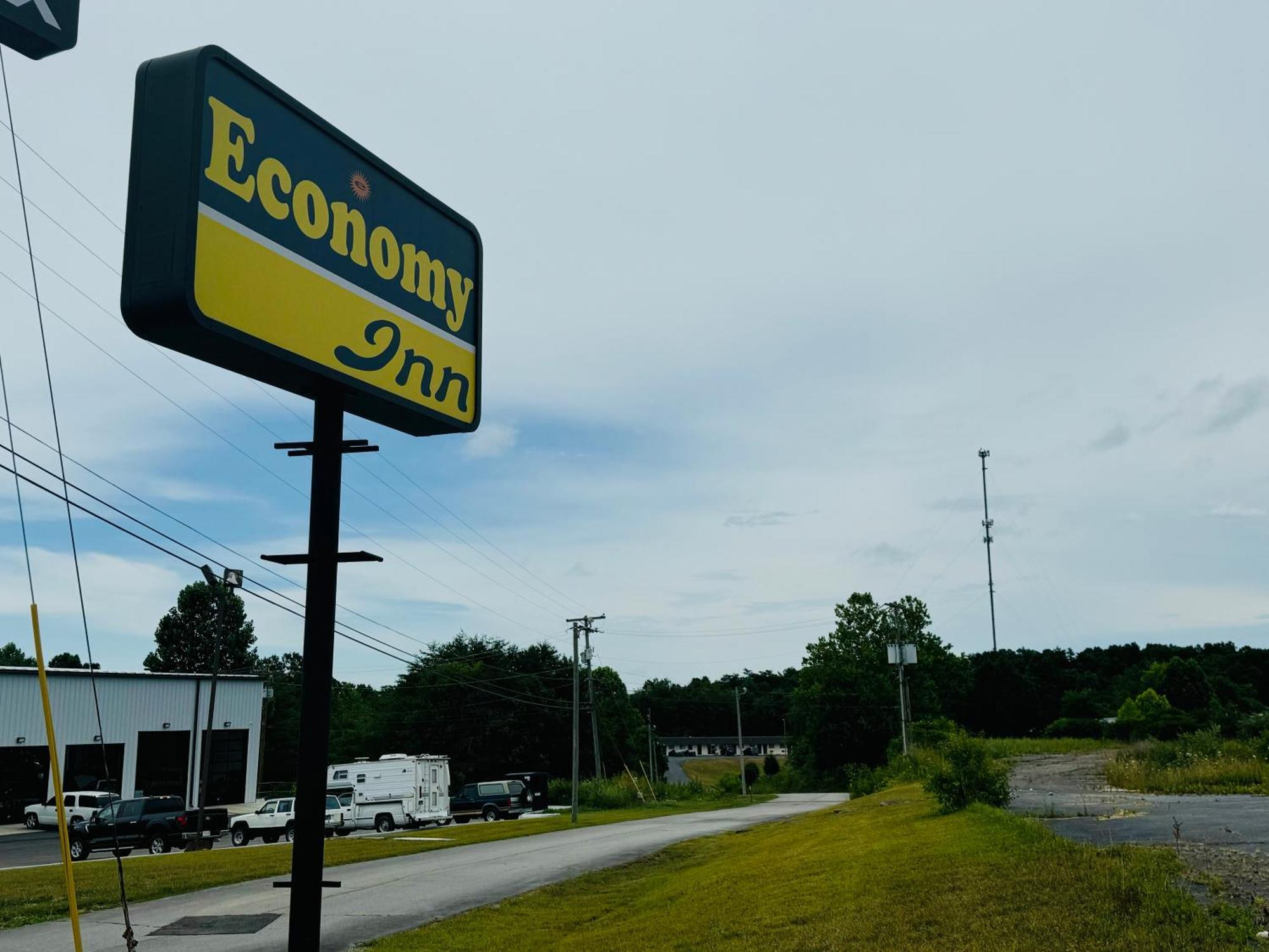 Economy Inn Crossville Eksteriør bilde